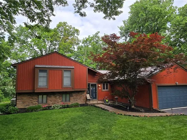 7577 Whitehall Cir W, West Chester, OH 45069