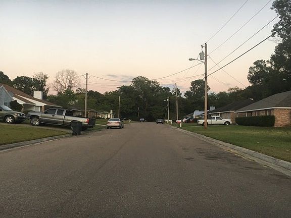 4th image of 112 Fleetwood Dr