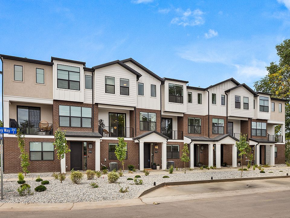 1st image of 948 E Grape Ivy Way S #4