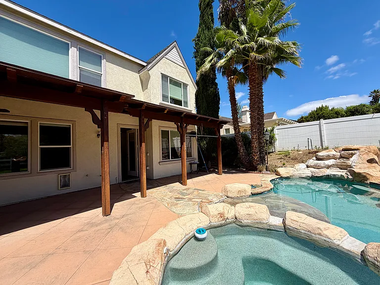 43130 Calle Camellia — Photo 51