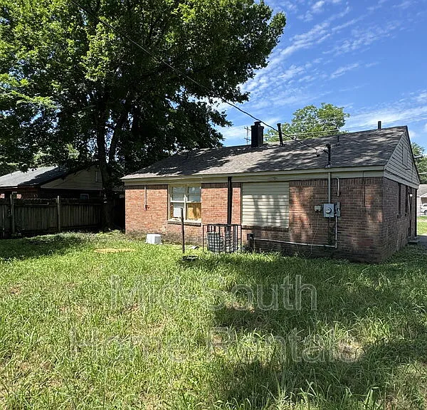 1604 Echles St — Photo 16