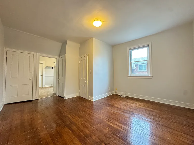 26 Eastchester Ave #1 — Photo 9