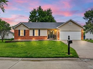 1201 Summerwood Dr, Saint Peters, MO 63376