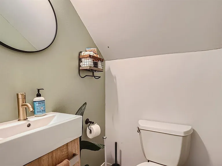 7701 Copano Dr — Photo 16