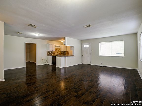 5th image of 6010 Elm Valley Dr