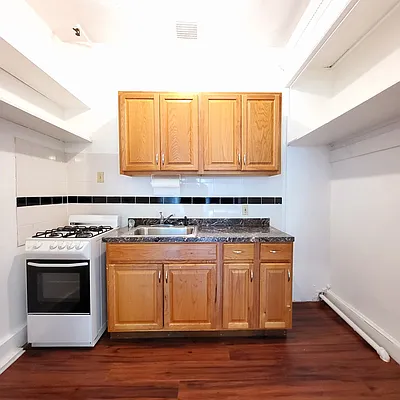 Rented by Esra Realty | media 7