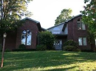 19 Oak Tree Ct, West Middlesex, PA 16159