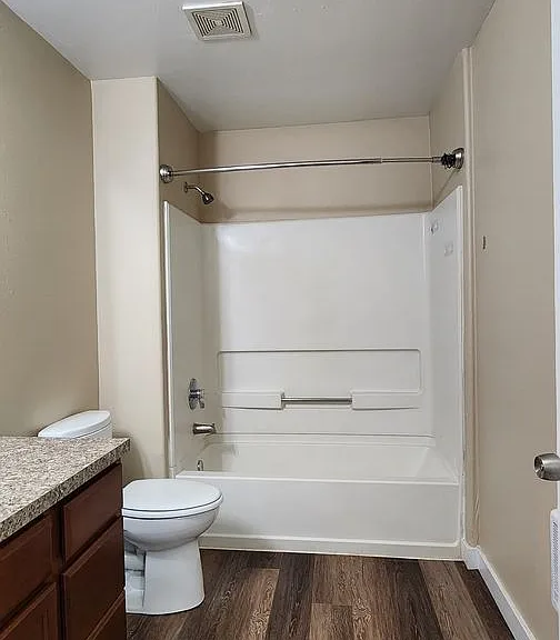442-Northridge Plaza — Photo 12
