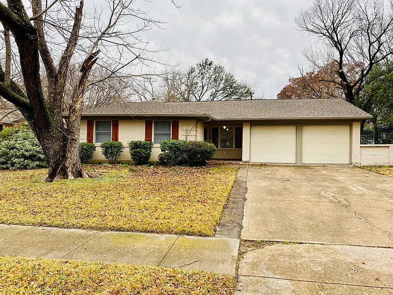 13429 Shahan Dr — Photo 1