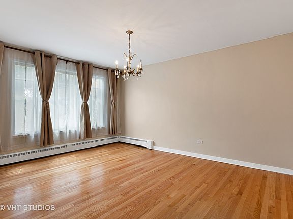 5th image of 2700 W Summerdale Ave APT 1C