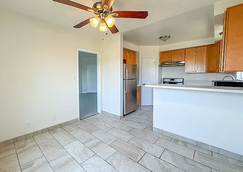 1644 Electric Ave #4 Photo 1