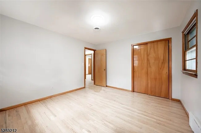 11 Princeton Roadlinden — Photo 13