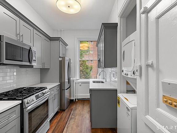 5th image of 284 Orange St APT 303