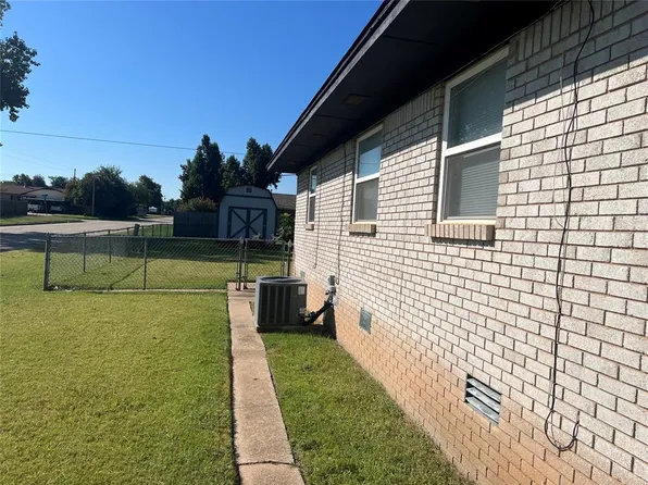 6224 SE 9th St, Midwest City, OK 73110