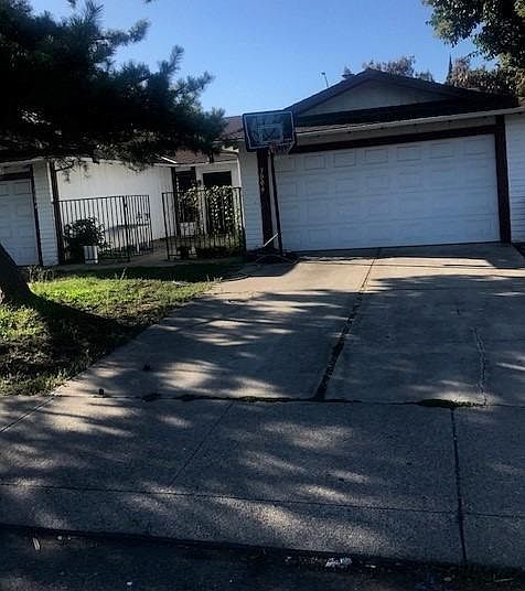 1st image of 3006 Amherst Dr