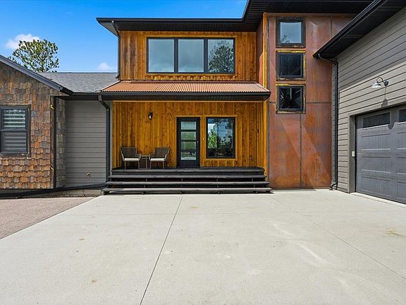 2nd image of 21291 Ridgewood Trl