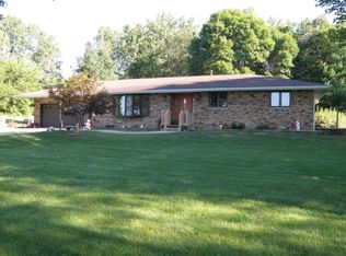 3923 Bluff Rd, Fort Madison, IA 52627