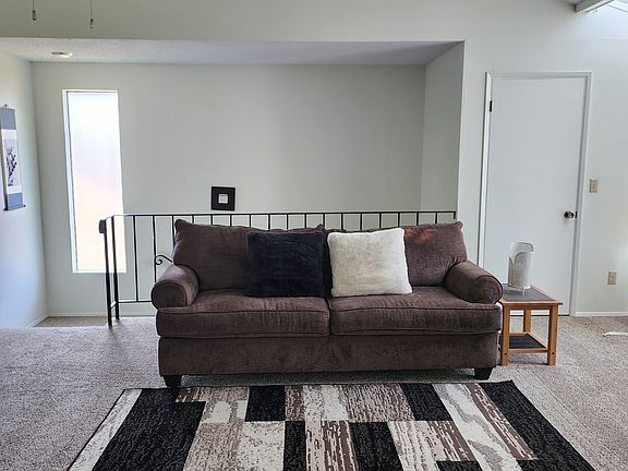 2nd image of 3401 Oakes Ave