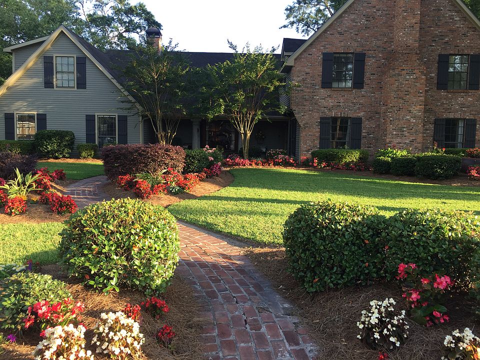 1st image of 4109 Lucas Ln