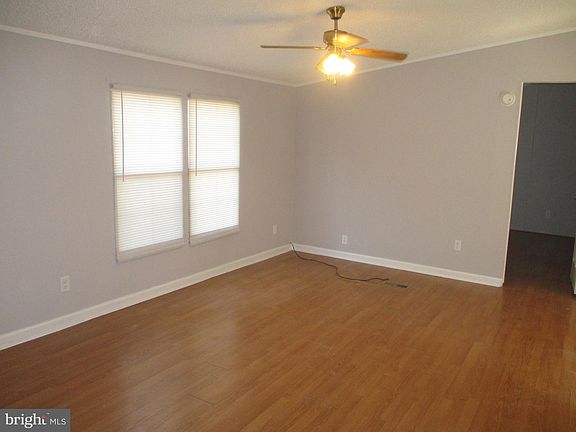 4th image of 16210 Dundee Ct