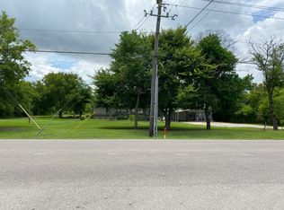 2114 E Wallisville Rd, Highlands, TX 77562