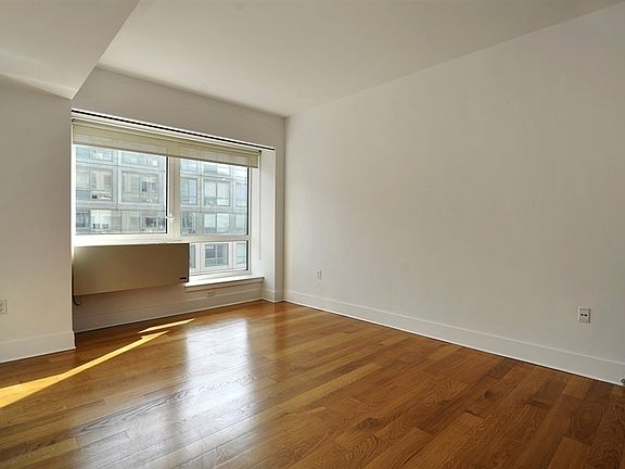 3rd image of 440 Kent Ave APT 12E