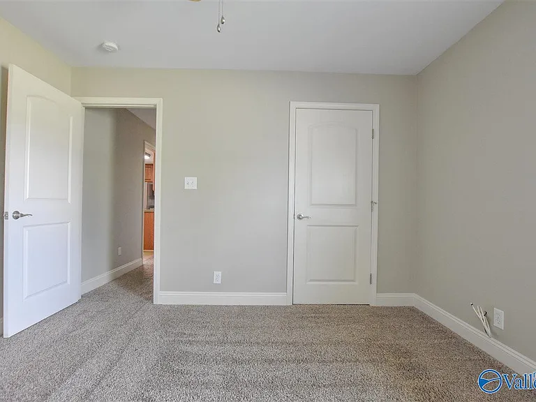 211 New Bristol Ln — Photo 20