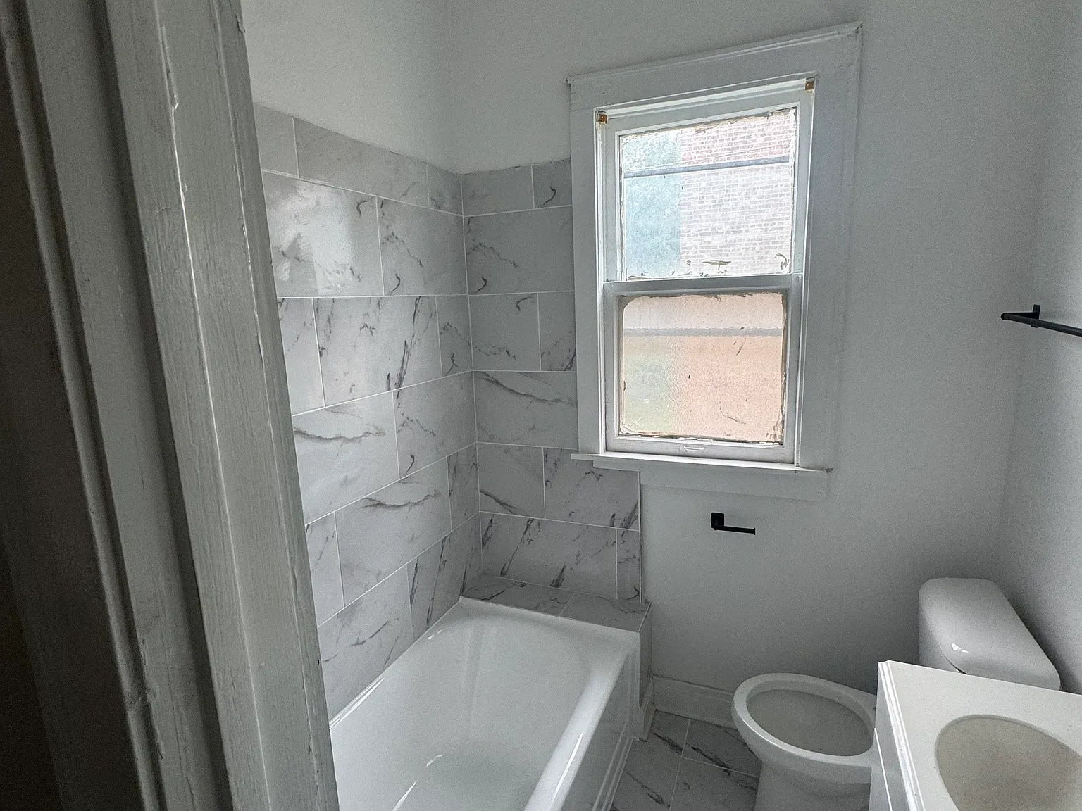 1 bed, 750 sqft, $1,100 — Photo 4