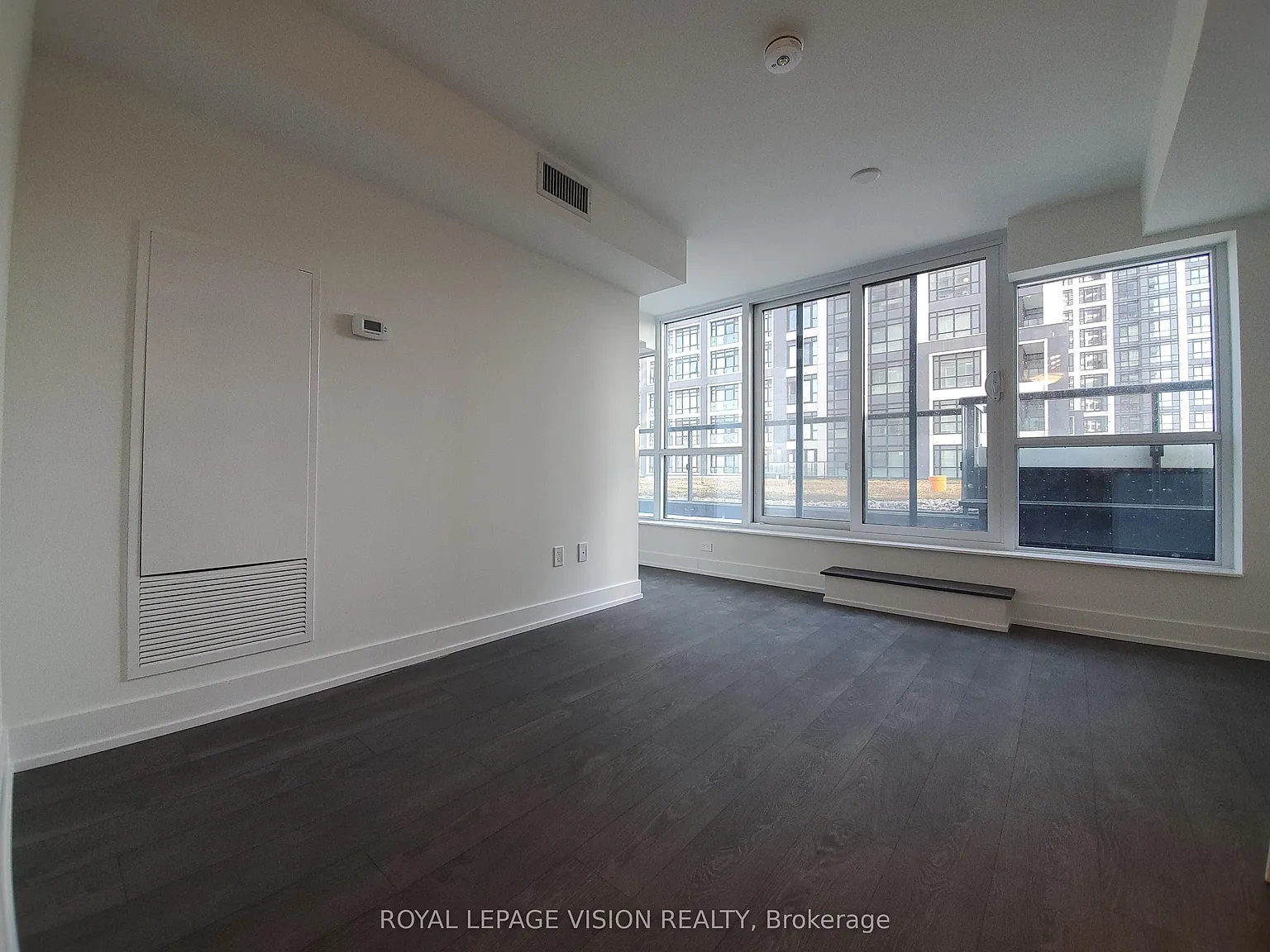 3 bed, $3,000 — Photo 4