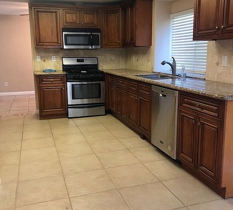 5th image of 37782 Spyglass Cir