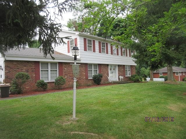 1st image of 272 E Thistle Ct