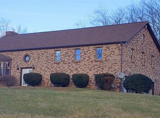 132 Purvis Rd, Butler, PA 16001