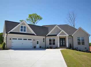 226 Grand Via Ct, Boiling Springs, SC 29316