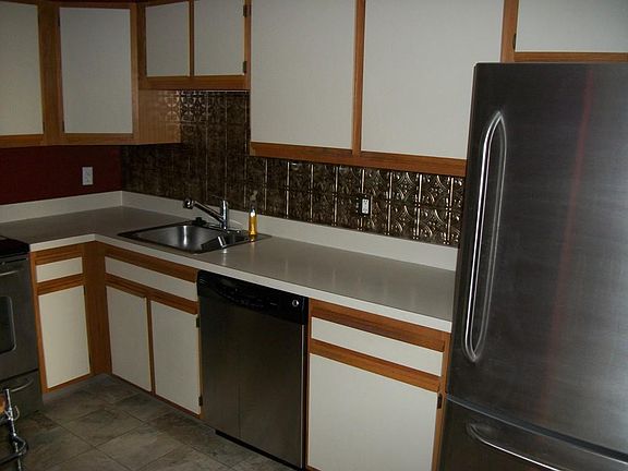 5th image of 12 Chancery Ct #Penthouse 8