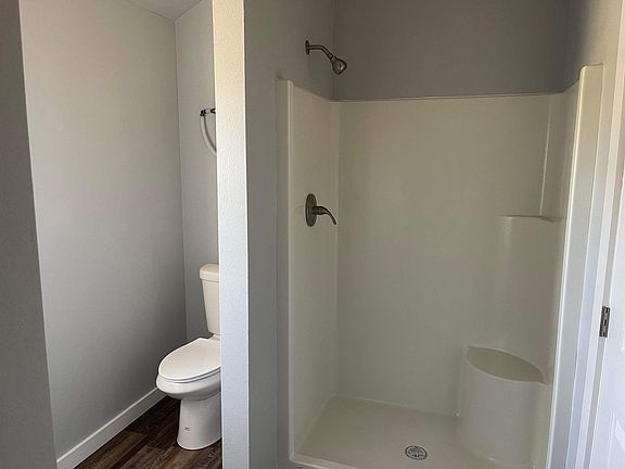 5th image of 100 Saddle Brook Dr