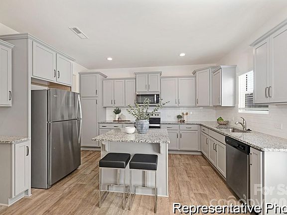 3rd image of 836 Scotch Meadows Loop #49
