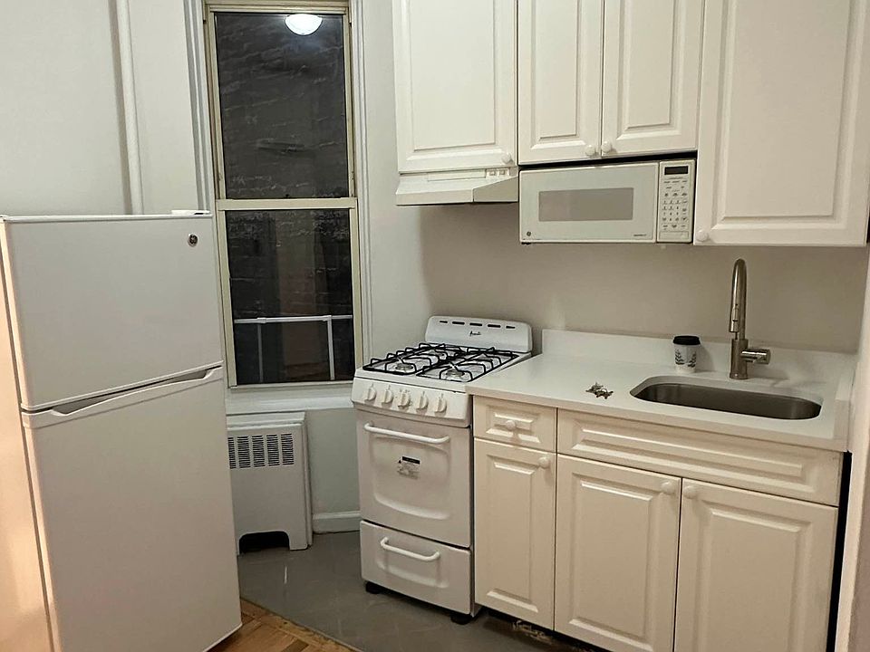 1st image of 440 E 77th St APT 3A