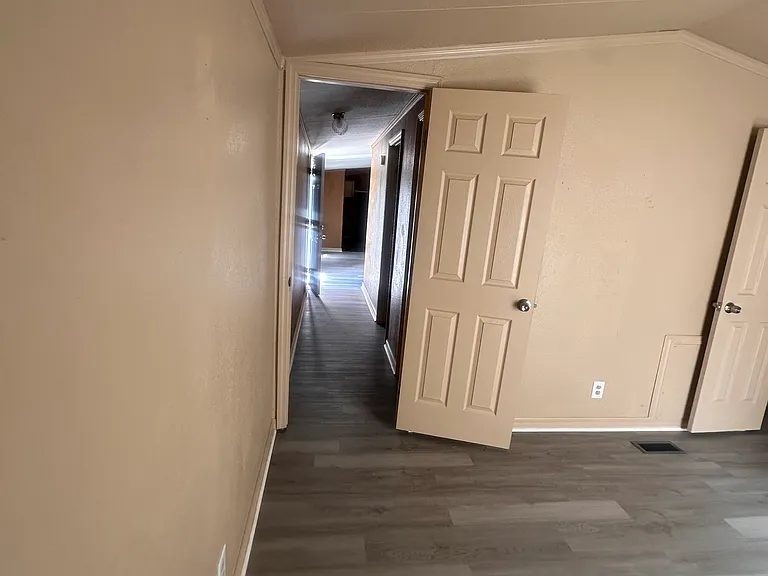 8349 NE 77th Ln — Photo 15
