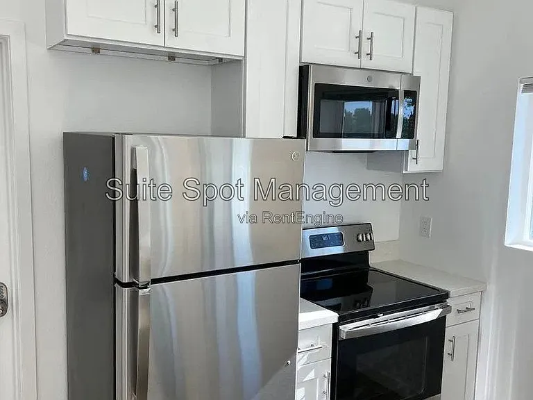 2226 Conquista Ave — Photo 2