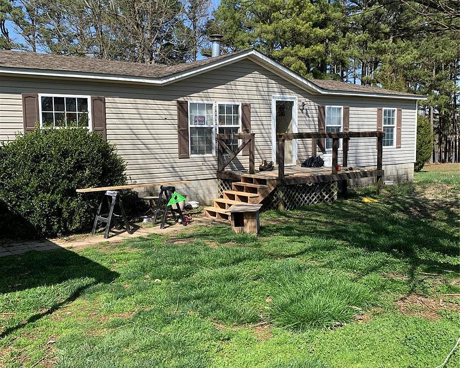 1st image of 15 Douglas Ln