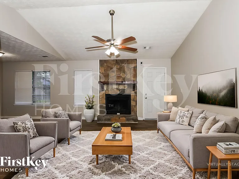1207 Iron Gate Blvd — Photo 4