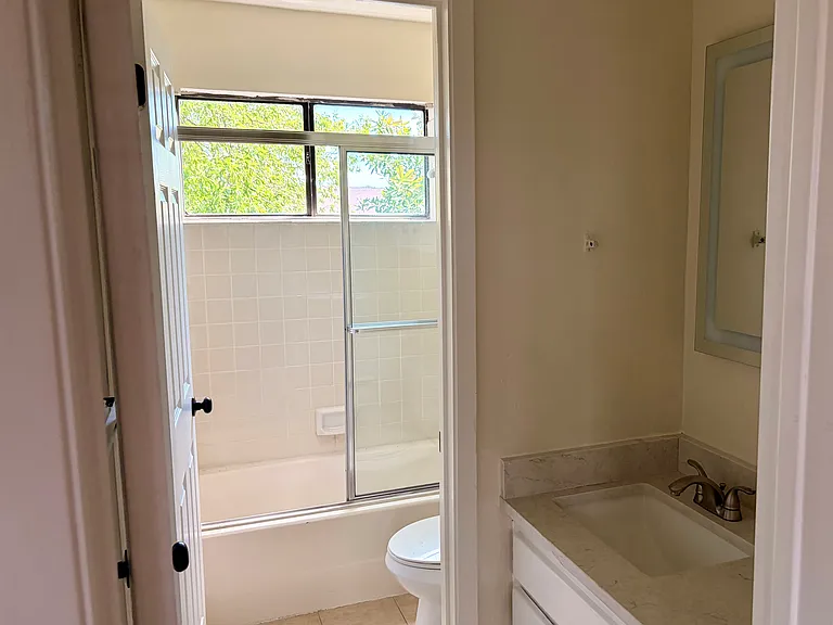 8301 Bradford Edward Cv — Photo 23