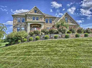 5004 Chloe Ln, Mechanicsburg, PA 17050