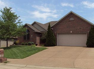 2688 Meadowcrest Dr, Newburgh, IN 47630