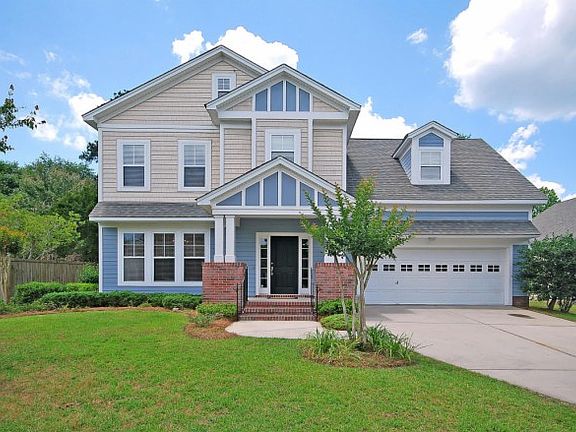 2nd image of 207 Silverwood Ln