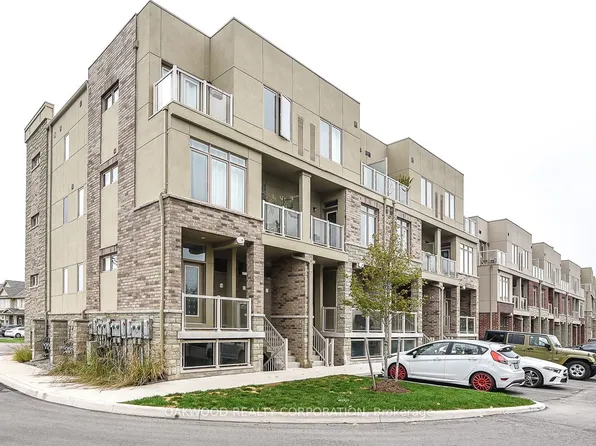 5016 Serena Dr #15, Lincoln, ON L3J 0T2