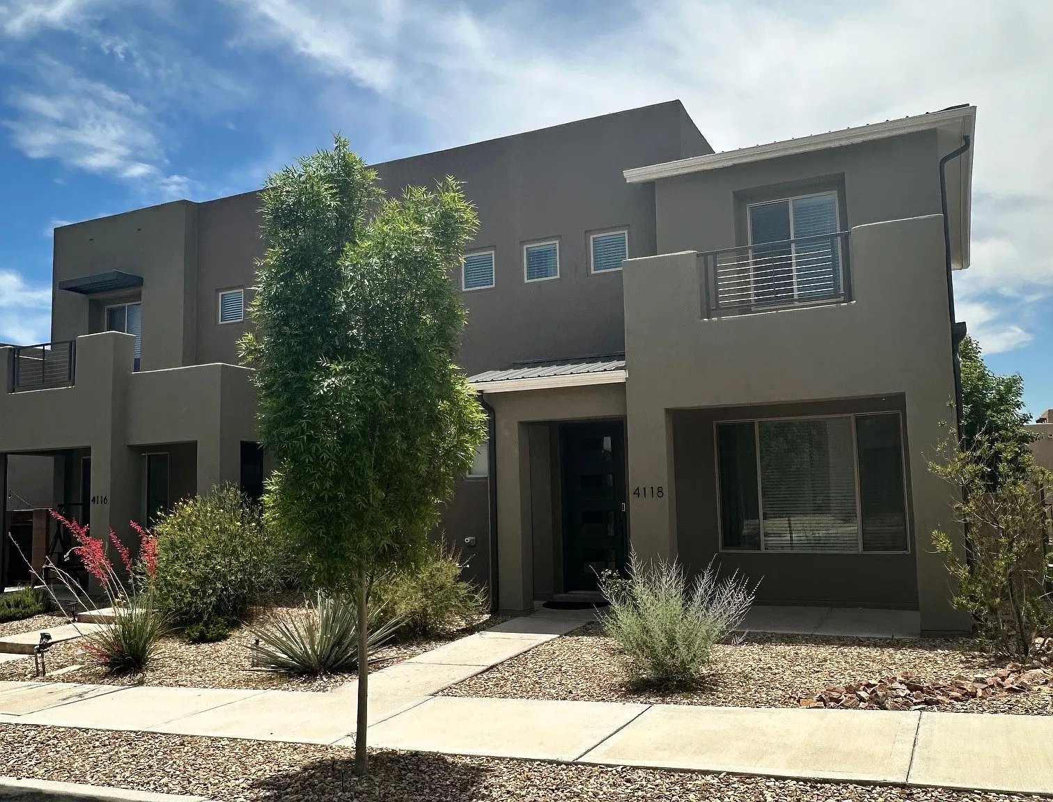3 bed, 2033 sqft, $2,500 — Photo 1