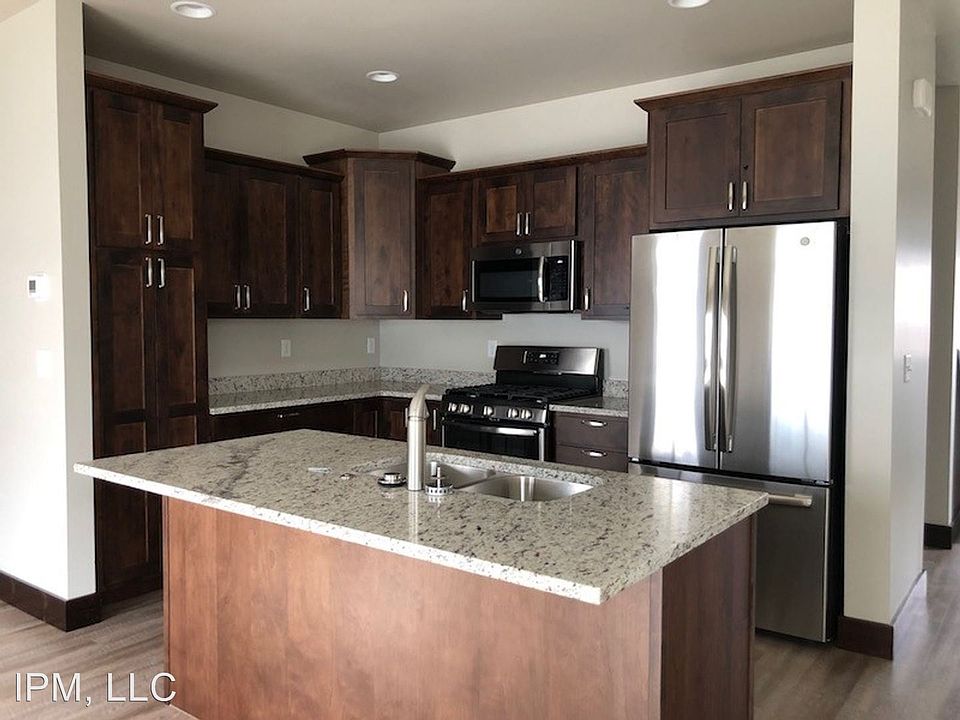 1st image of 1304 Fozzie Ln #B