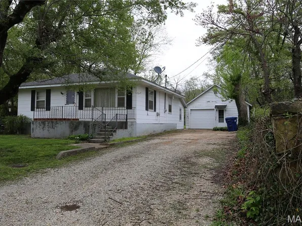 303 N Elm St, Dixon, MO 65459