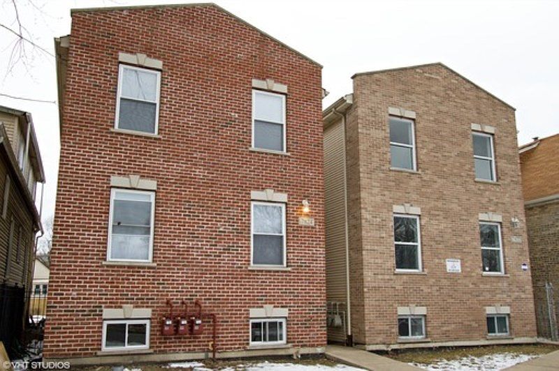 1st image of 7824 S Greenwood Ave #3